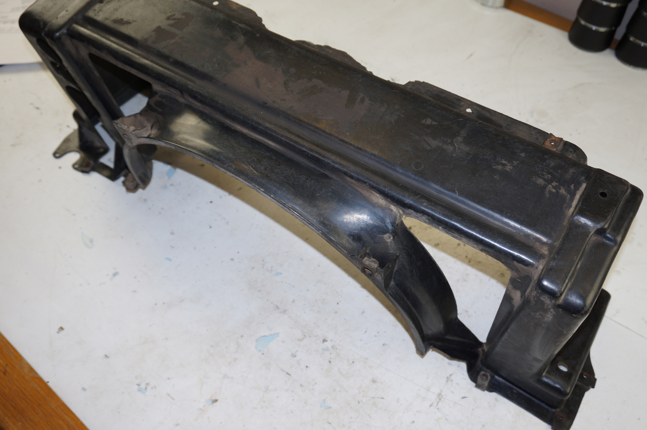 19841989 Chevy Corvette C4 Lower Radiator Shroud Used Damaged 14076564