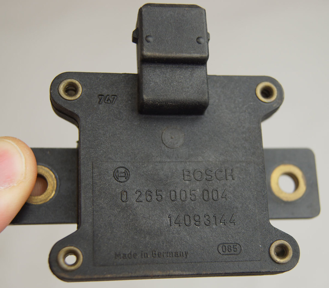 19861989 Chevy Corvette C4 Lateral Accelerometer Sensor ABS Used Bosch