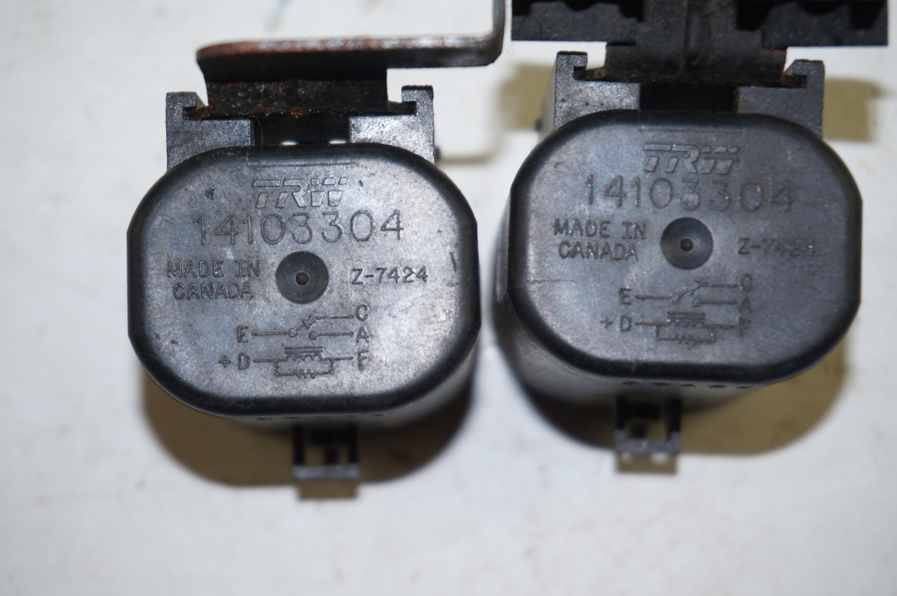 19881994 Corvette Radiator Coolant Fan OEM Relays, (2), w/Bracket, GM