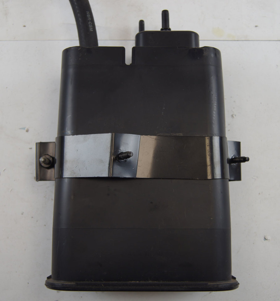 1997 2004 Chevy Corvette C5 Fuel Evap Evaporator Emission Canister Used 17097118