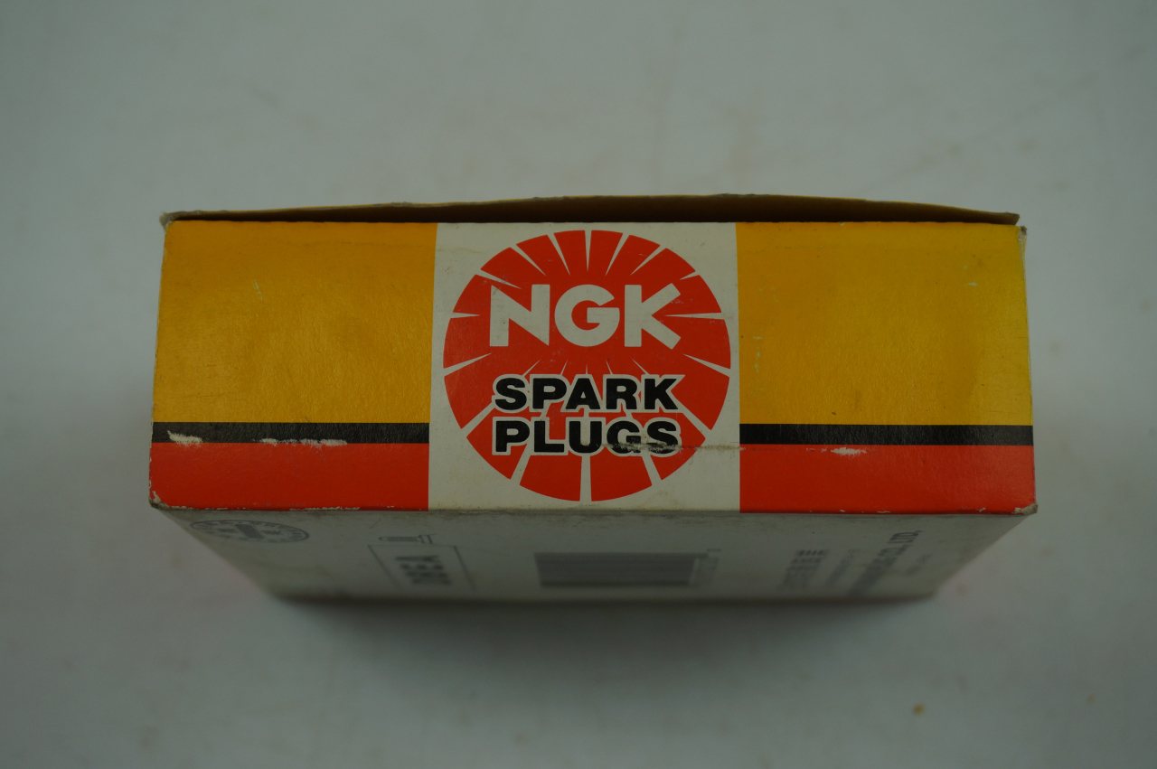 NGK V POWER D8EA SPARK PLUGS PACK OF 10 2120 NOS Factory OEM Parts