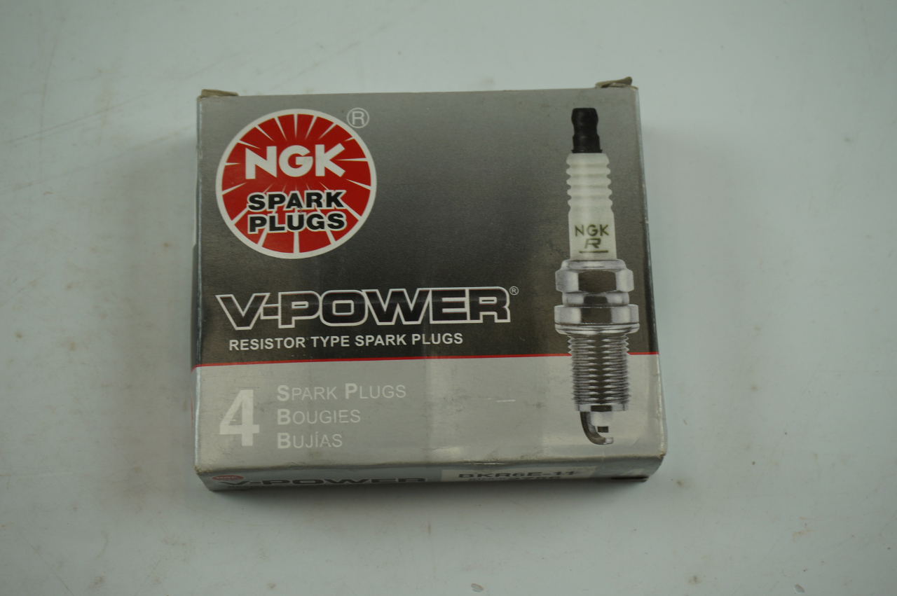 NGK V POWER BKR6E11 SPARK PLUGS PACK OF 4 2756 NOS Factory OEM Parts