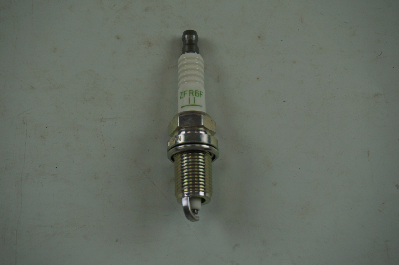NGK V POWER ZFR6F-11 SPARK PLUGS PACK OF 4 #4291 NOS | Factory OEM Parts