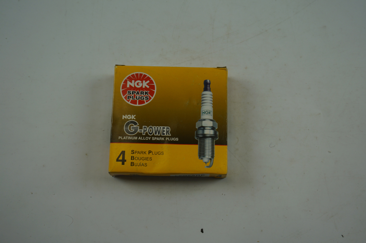NGK V POWER LFR5AGP SPARK PLUGS PACK OF 4 5018 NOS Factory OEM Parts