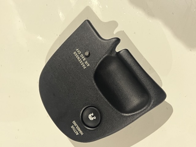 2000-2004 Corvette C5 OEM Active Handling Switch with Console Trim 10440631 GM