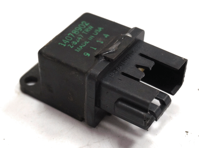 1984-1989 Chevy Corvette C4 Bose Radio Speaker Amp Relay Used OEM 14078902