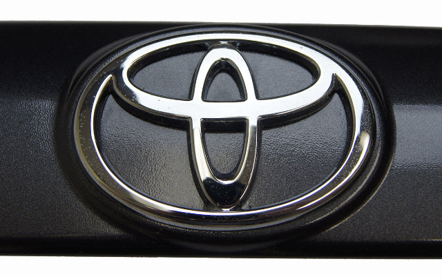 7680101090b0-2002-2004-toyota-