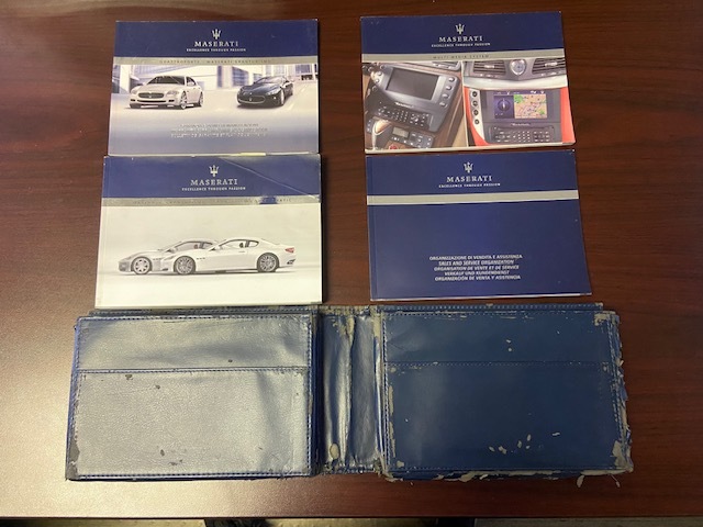 2010 Maserati Granturismo Owner's Manual Booklet