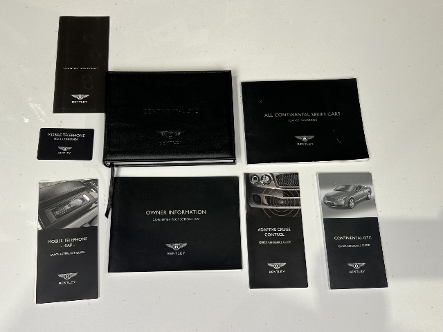 2011 BENTLEY CONTINENTAL GTC OWNERS MANUAL OEM USED Nice Condition